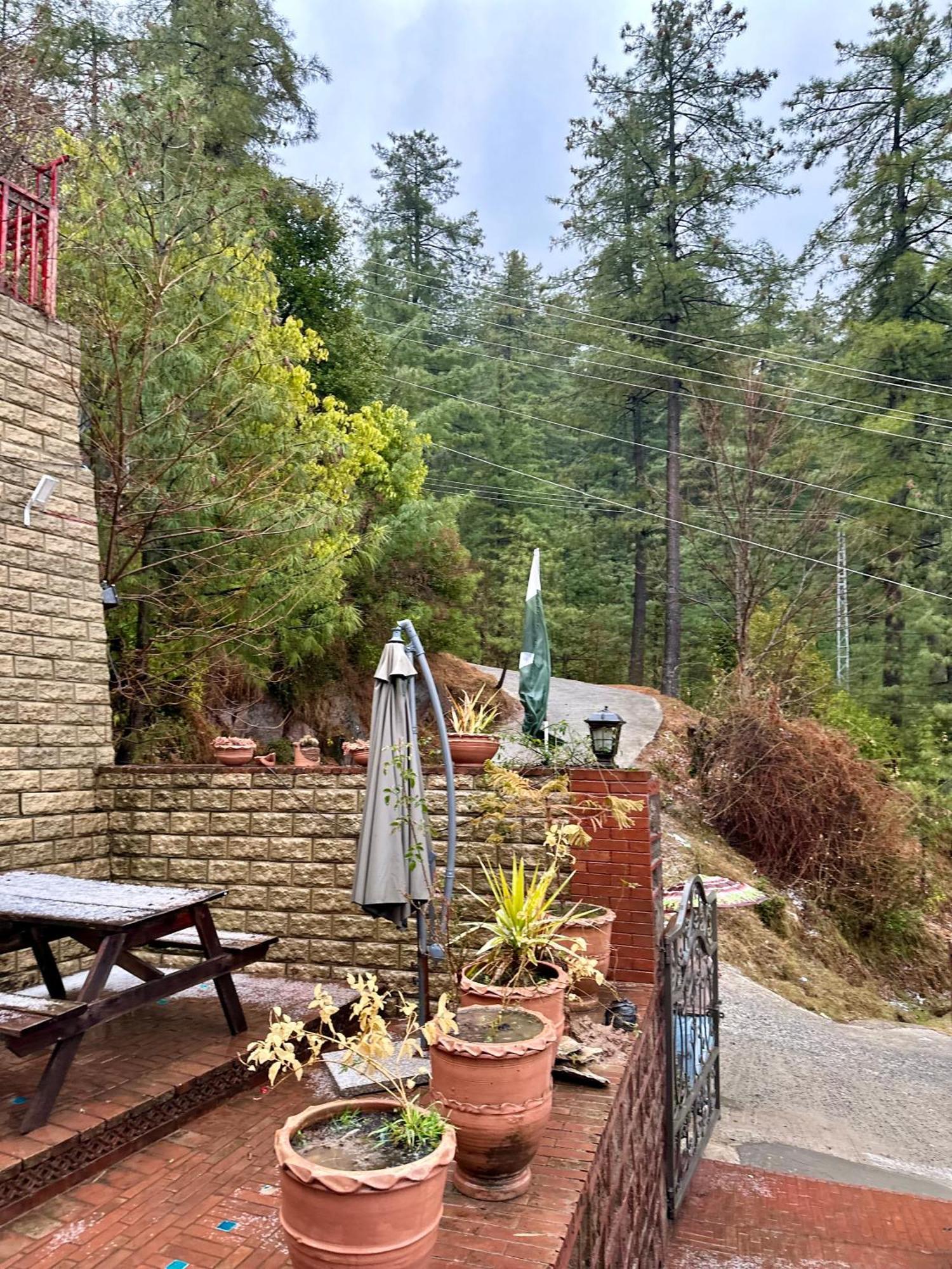 Sarah'S Lodge Murree Εξωτερικό φωτογραφία