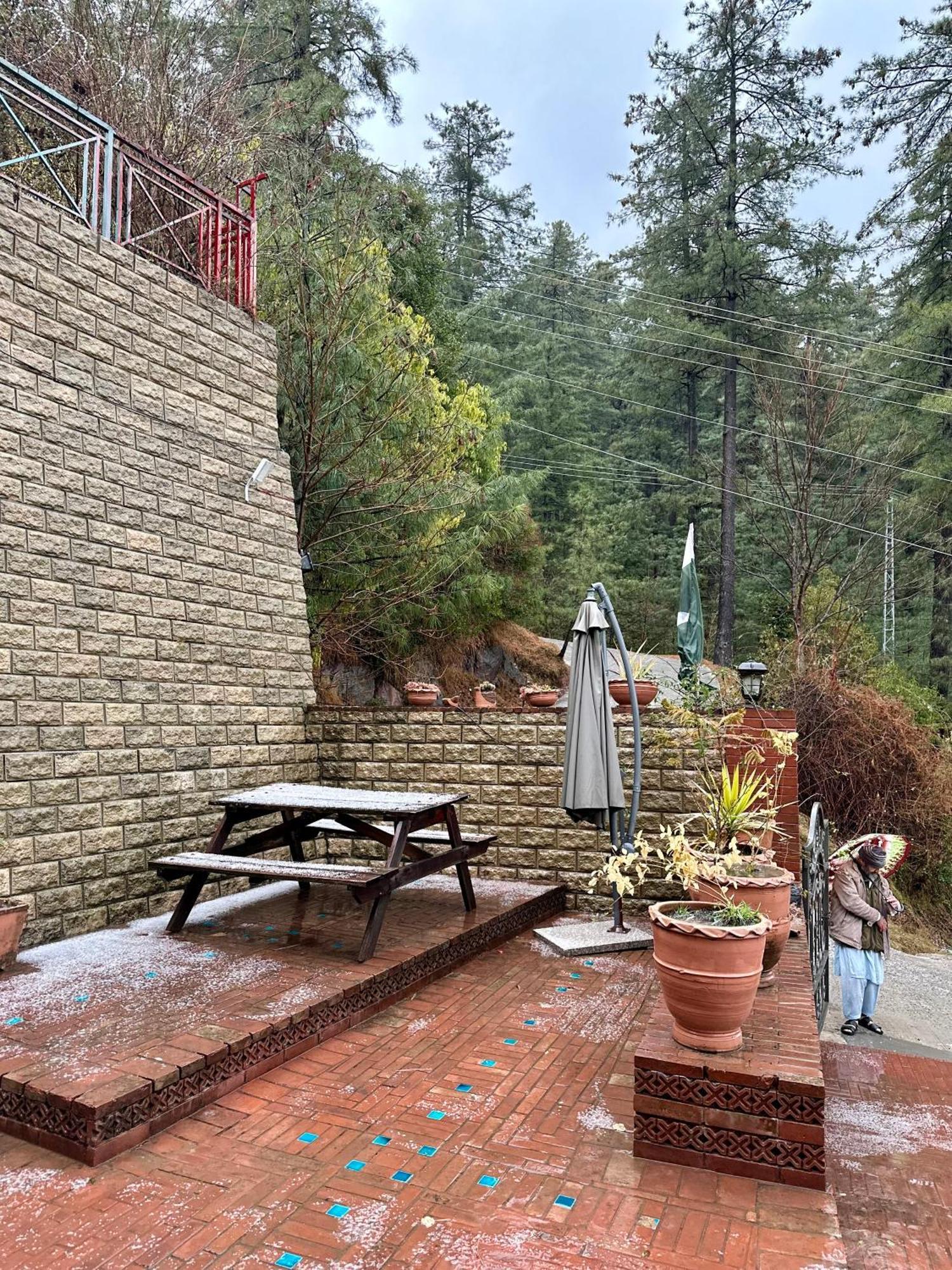 Sarah'S Lodge Murree Εξωτερικό φωτογραφία