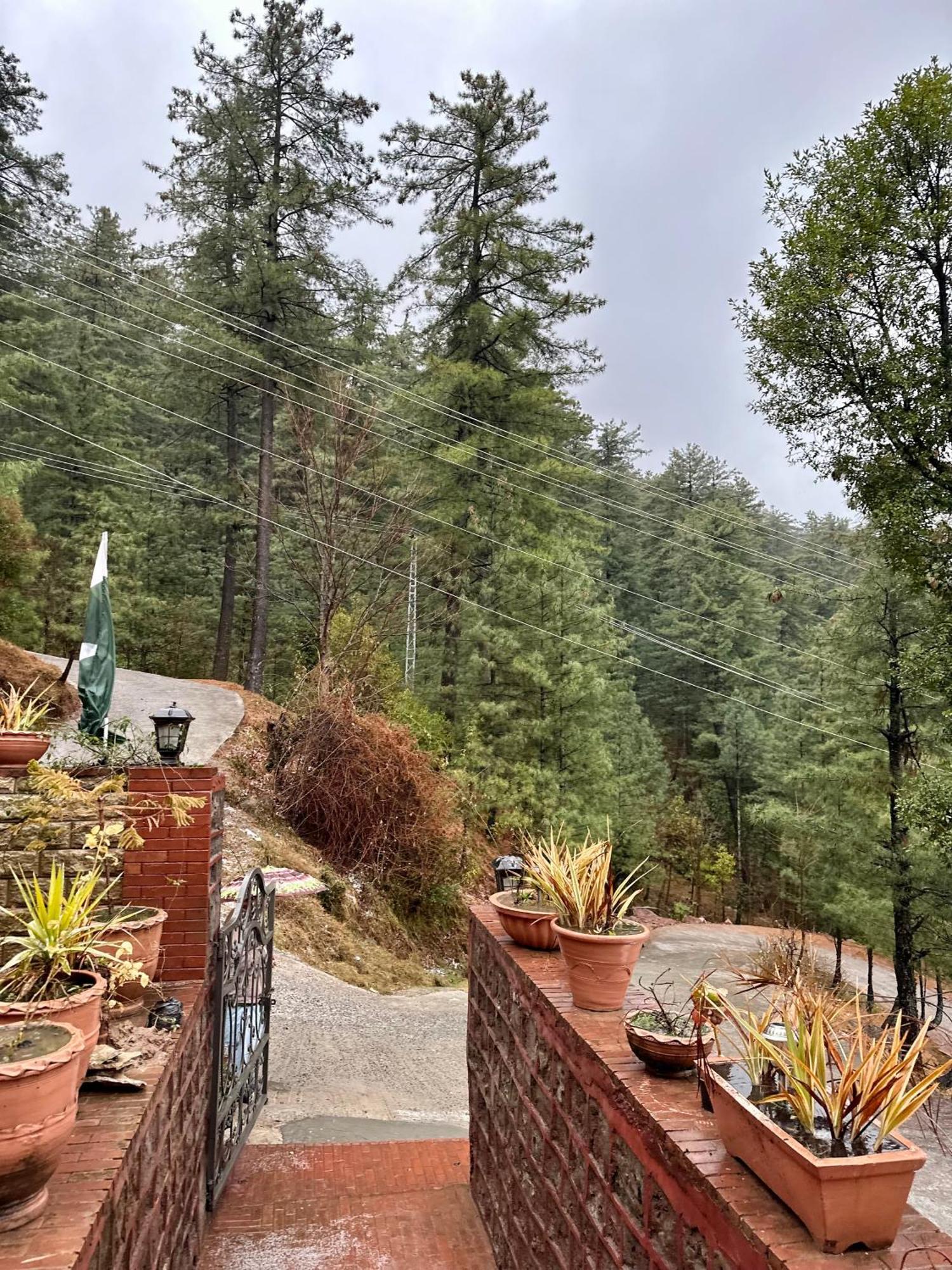 Sarah'S Lodge Murree Εξωτερικό φωτογραφία