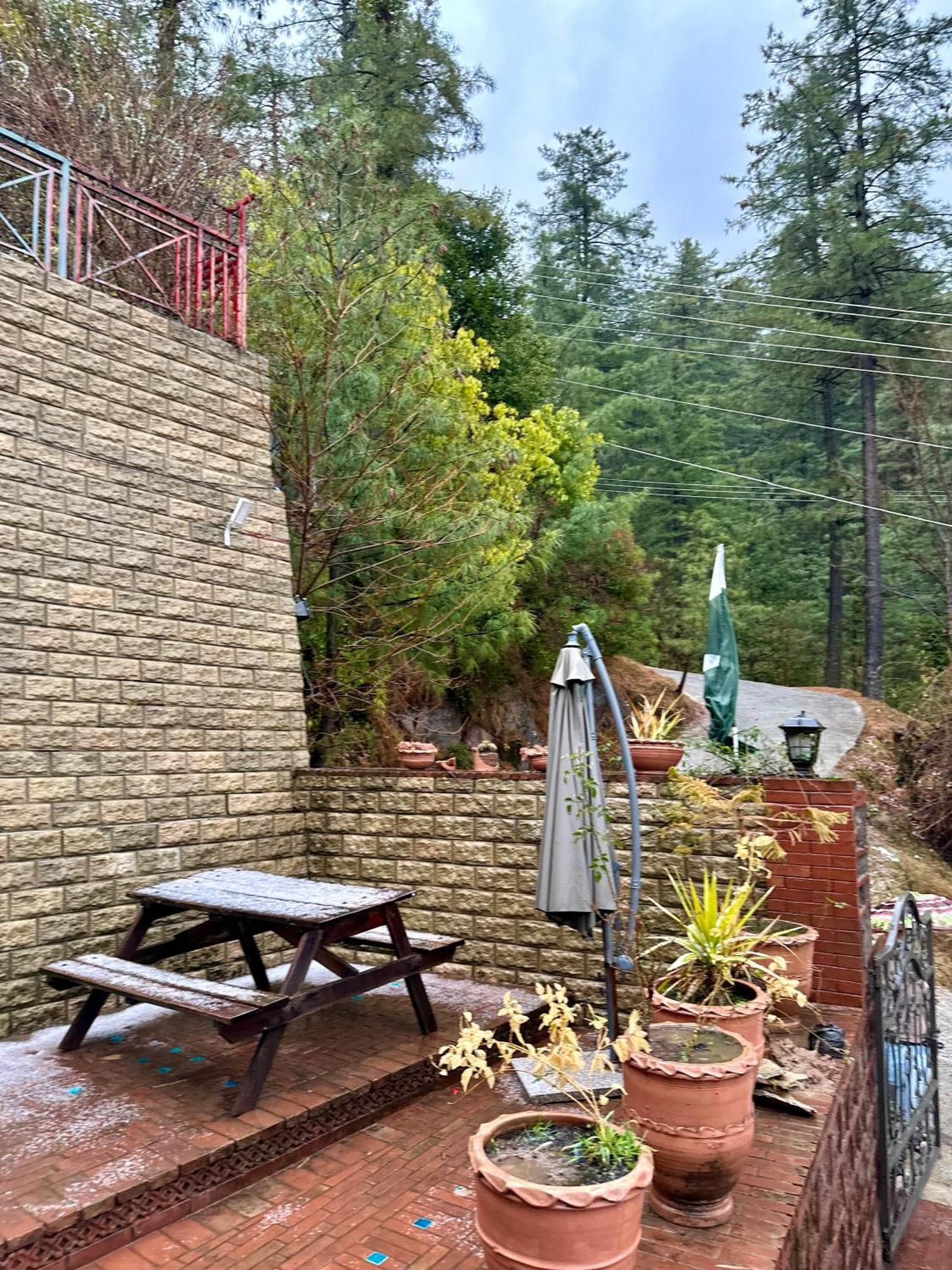 Sarah'S Lodge Murree Εξωτερικό φωτογραφία