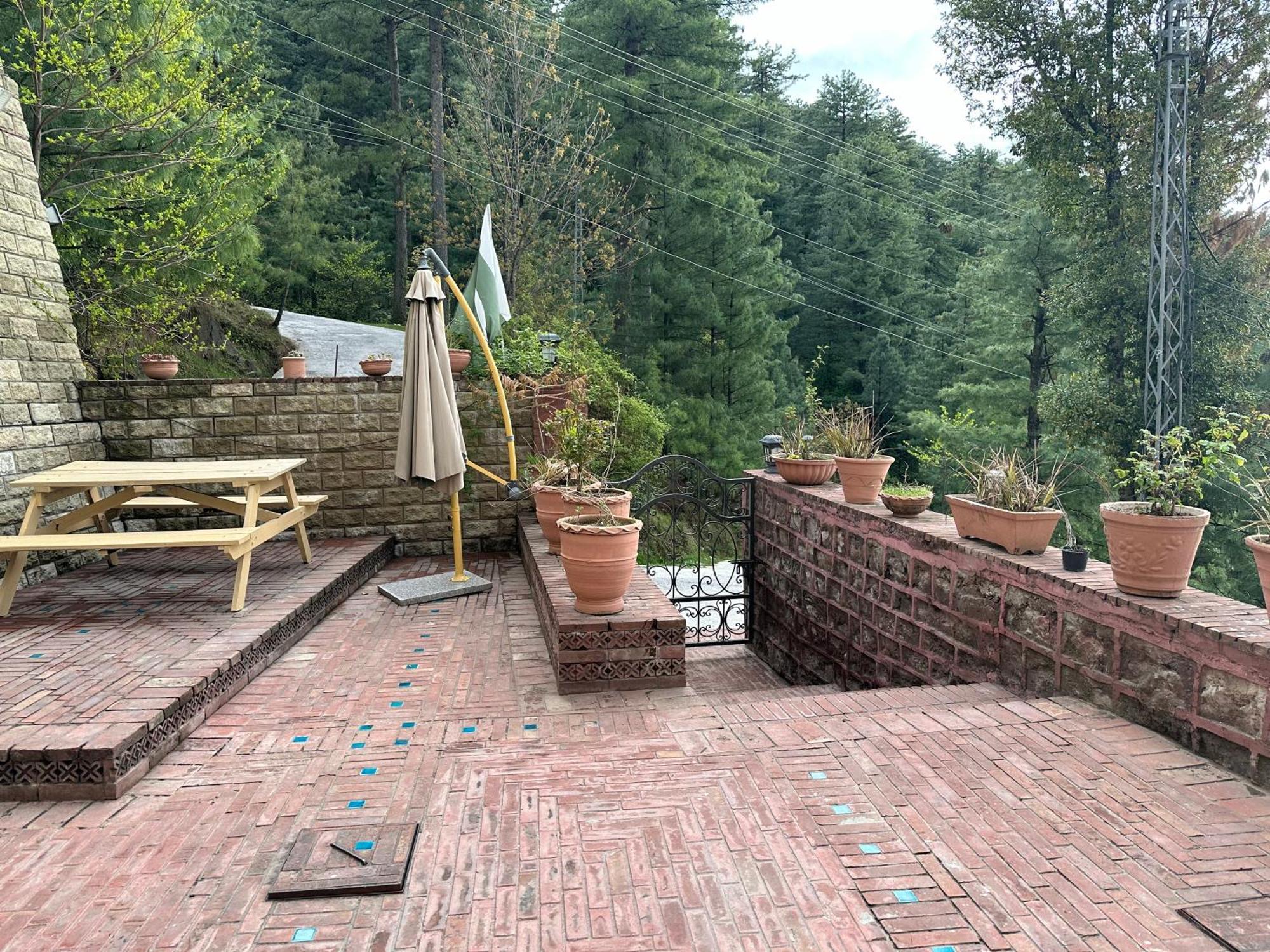 Sarah'S Lodge Murree Εξωτερικό φωτογραφία