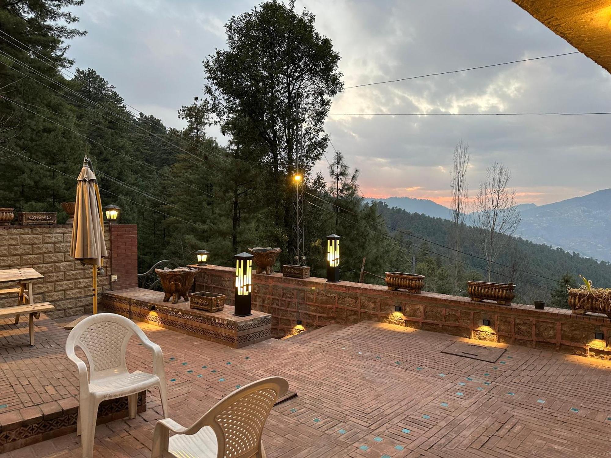 Sarah'S Lodge Murree Εξωτερικό φωτογραφία